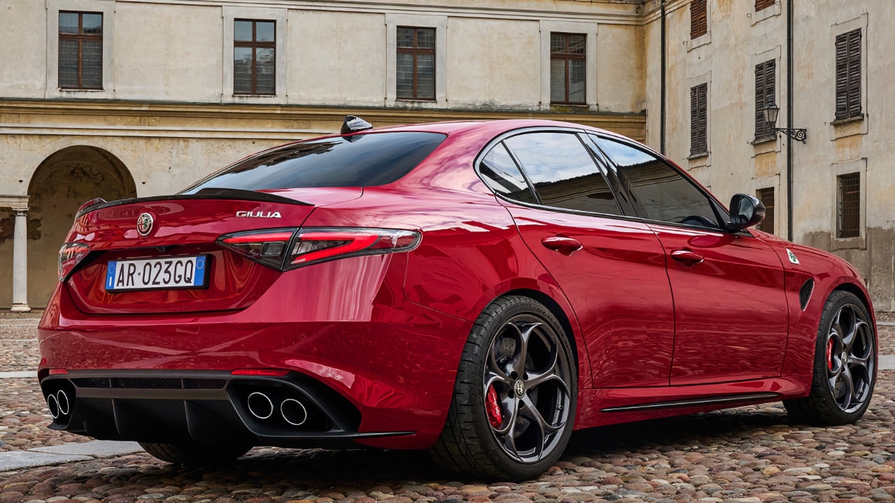 Alfa Romeo GIULIA QUADRIFOGLIO