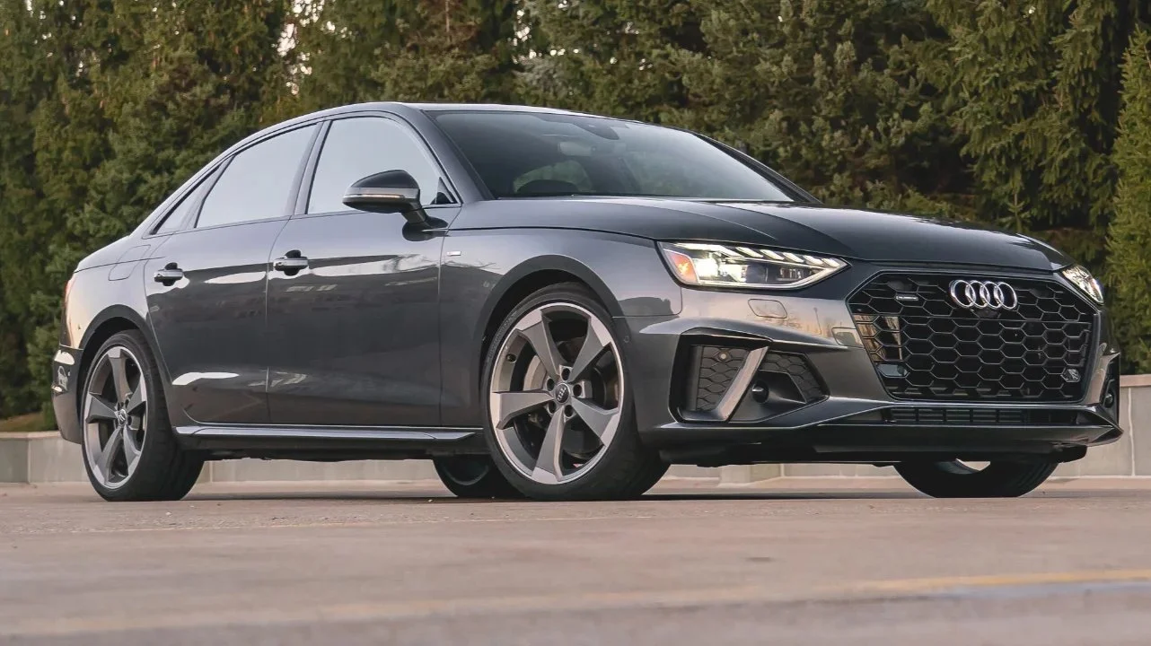 Used Audi A4 - Sell your Audi car in Switzerland | CompriamoAuto.ch