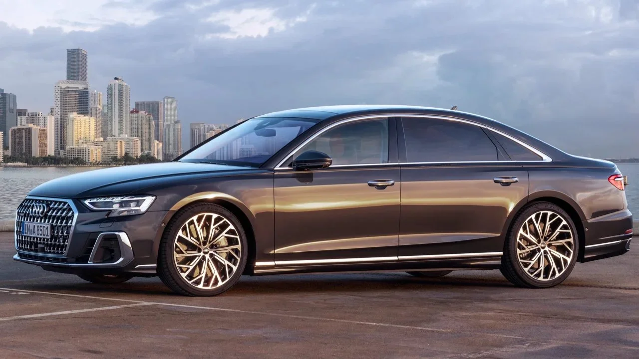 Used Audi A8 - Sell your Audi car in Switzerland | CompriamoAuto.ch