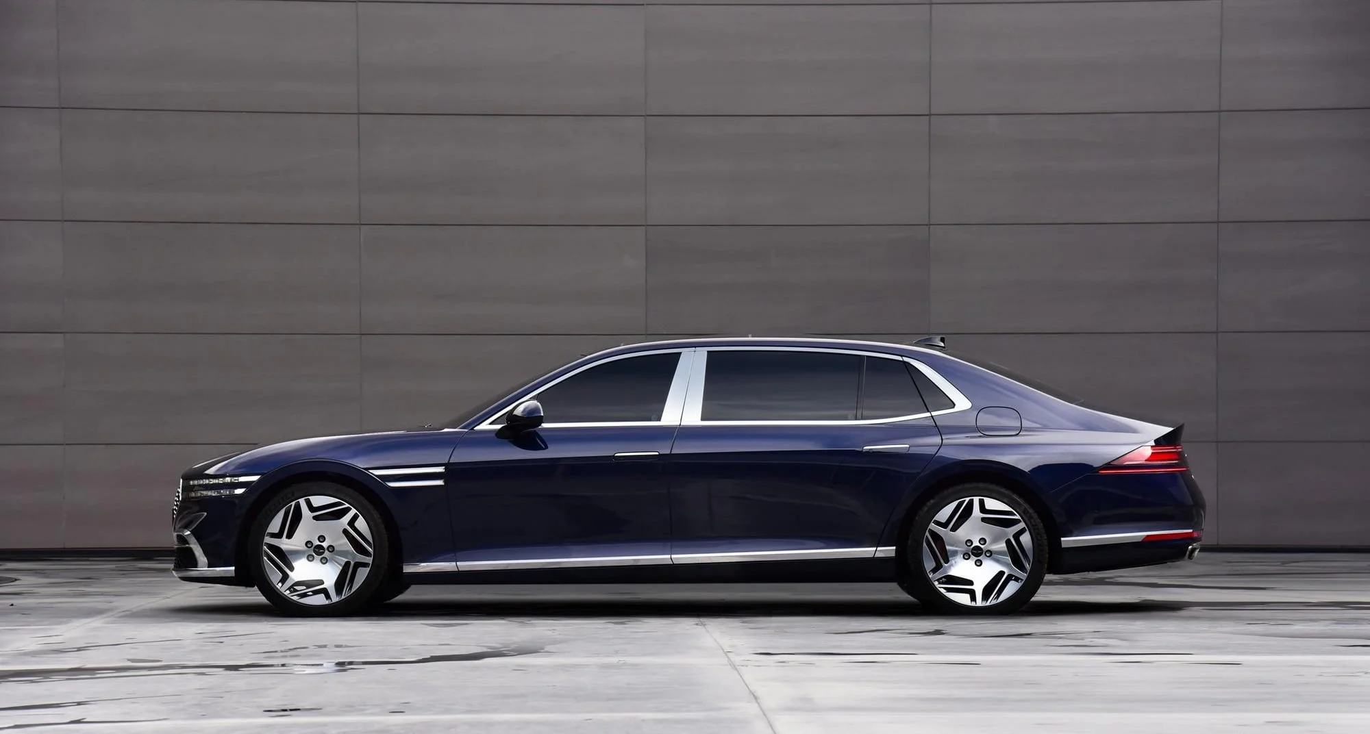 Verkaufen Sie Ihren Genesis G90 zum besten Preis in der Schweiz Gebrauchter Genesis G90 - Verkaufen Sie Ihren Genesis in der Schweiz | CompriamoAuto.ch